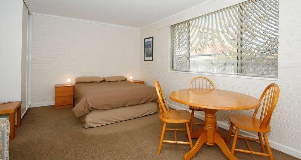 Malibu Apartments - Перт Екстер'єр фото